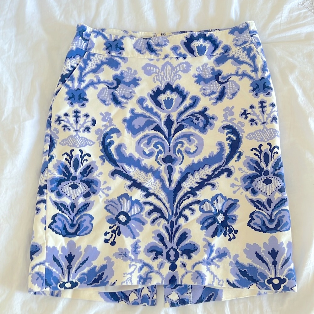 High waisted pencil skirt, size 4